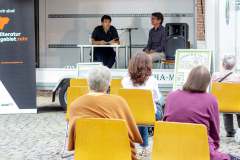 Im Rahmen der Literatour 100 las am 07.August 2021 Tonio Schachinger in Duisburg-Ruhrort aus seinem Debütroman „Nicht wie Ihr“. Foto: Udo Weier