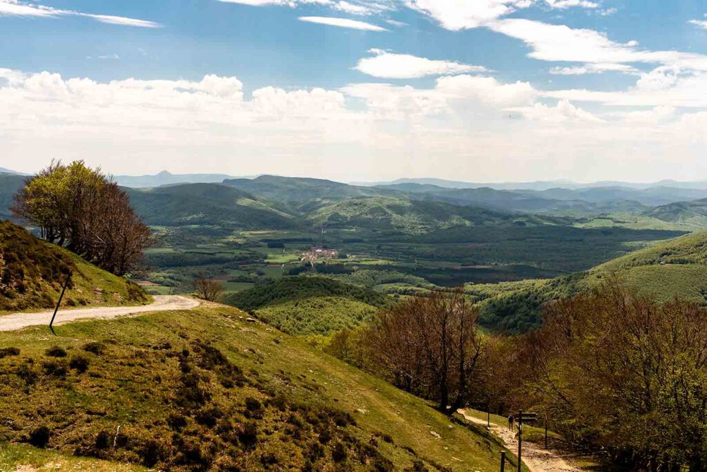 Blick auf Roncesvalles. Foto: Udo Weier. 2024